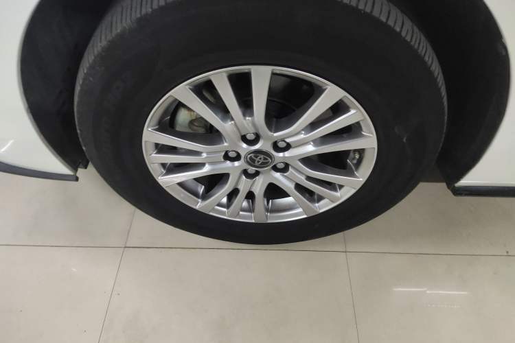 Used Toyota Sienna 2021 2.5L Hybrid Luxury Edition