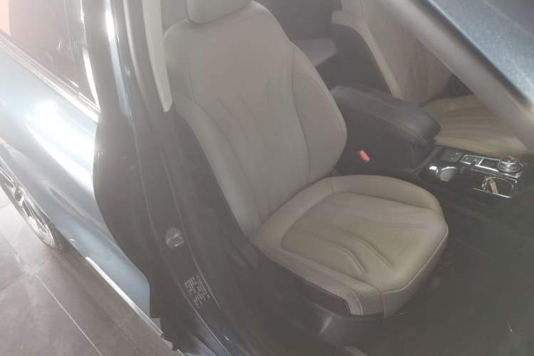 Used Ford Escape 2020 EcoBoost 245 Four-Wheel Drive Luxury Edition
