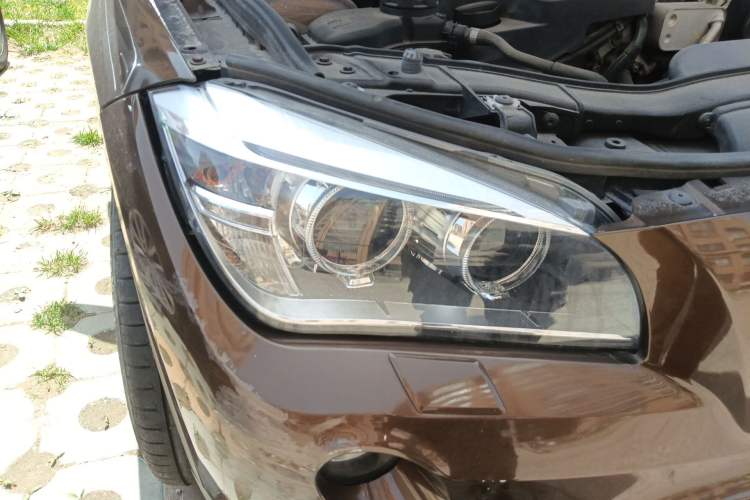 Used BMW X1 2013 xDrive20i X Design Package Right Front Headlight