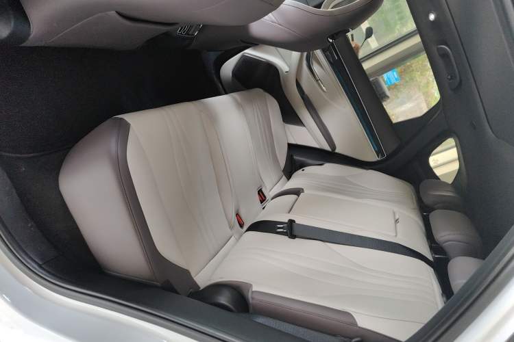 Used BYD Song PLUS New Energy 2025 DM-i 112KM Prestige Model Left Rear Seat