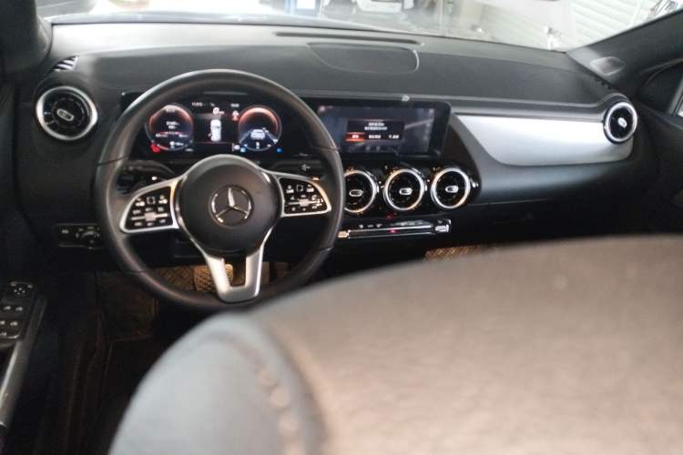 Used Mercedes-Benz GLA 2023 Facelifted GLA 200
