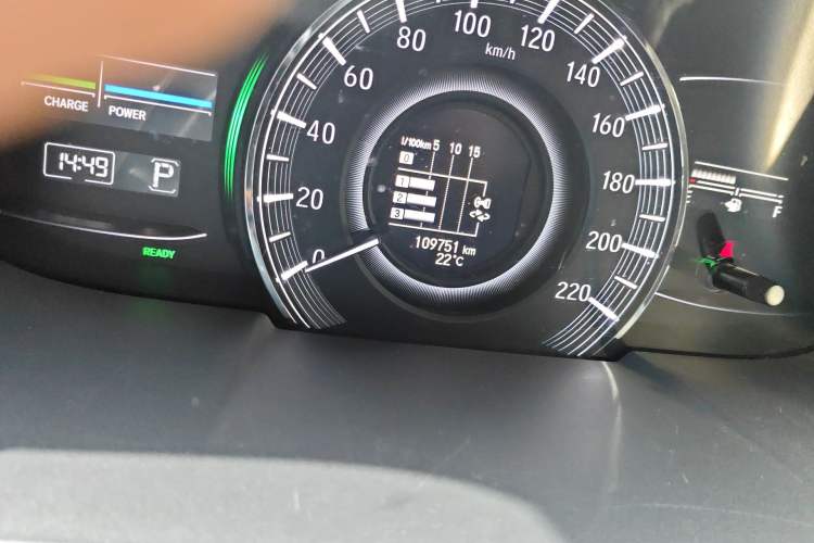 Used Honda Elysion 2019 2.0L Hybrid Luxury Edition Odometer Close Up