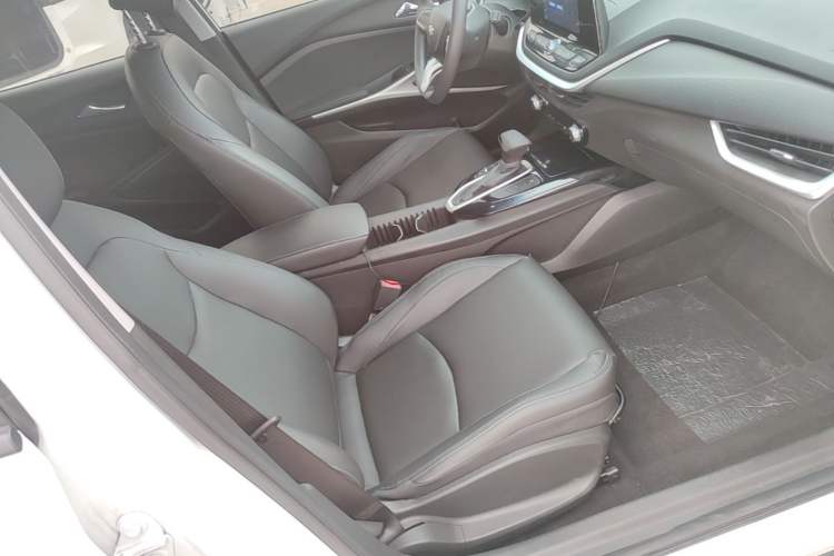 Used Chevrolet Menlo 2022 Star Enjoyment Edition Plus Right Front Seat