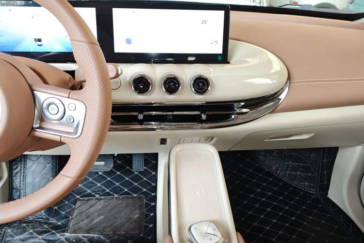 Used Wuling Bingo 2025 410 km Lingxi Deluxe Edition Audio And AC Panel