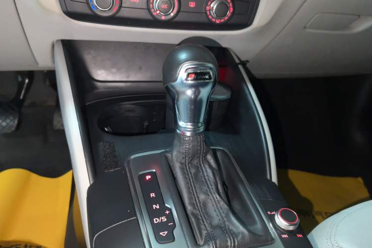 Used Audi A3 2014 Sportback 35 TFSI Automatic Ambition Edition Gear Lever