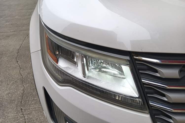 Used Ford Explorer 2016 2.3T Elite Edition Right Front Headlight