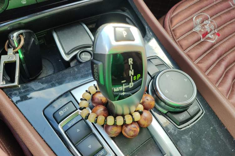 Used BMW 5 Series GT 2015 528i Leading Model Gear Lever