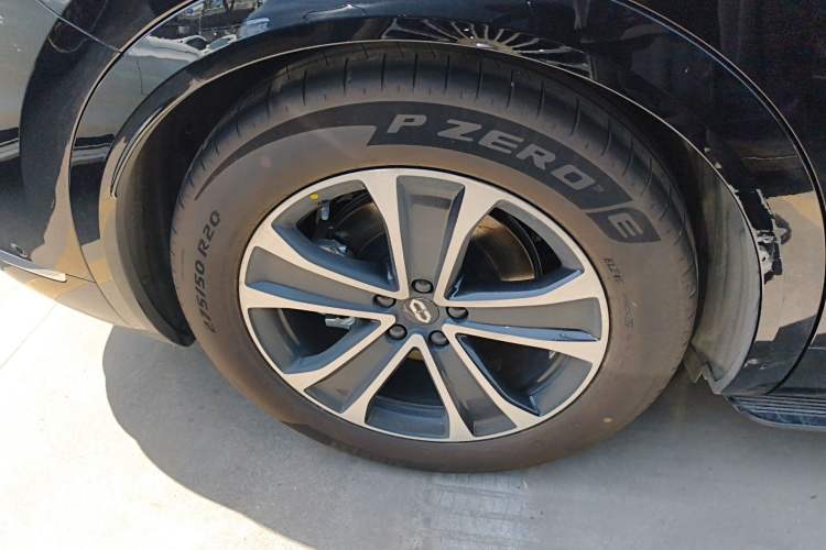 Used Hima AITO M7 2026 Model Range-Extending Ultra All-Wheel Drive 5-Seater Version Right Rear Wheel Hub