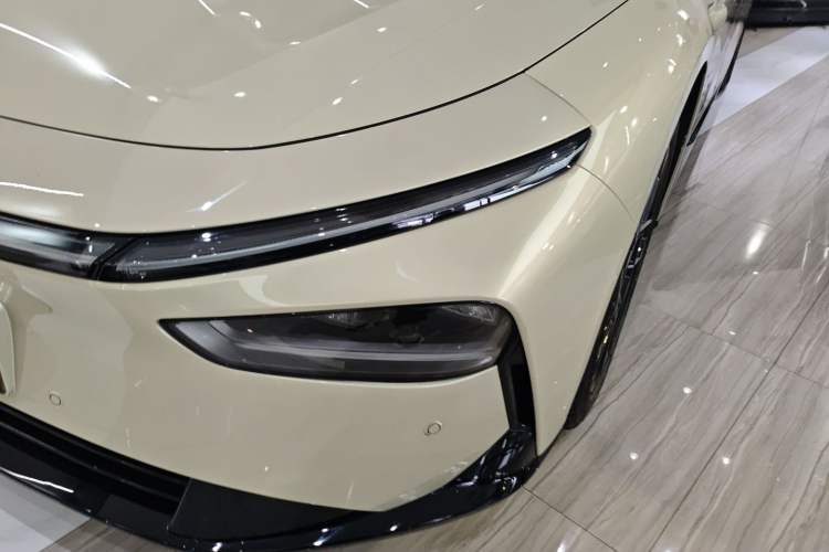 Used XPeng P7+ 2024 Long-Range Max Left Front Headlight