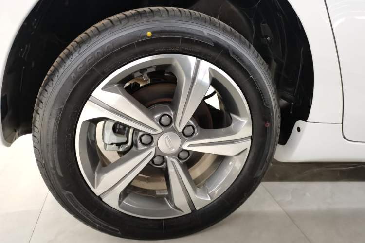 Used Geely Auto Emgrand L HiP 2024 Champion Edition 1.5TD-DHT Pro 100KM Superior Model Right Rear Wheel Hub