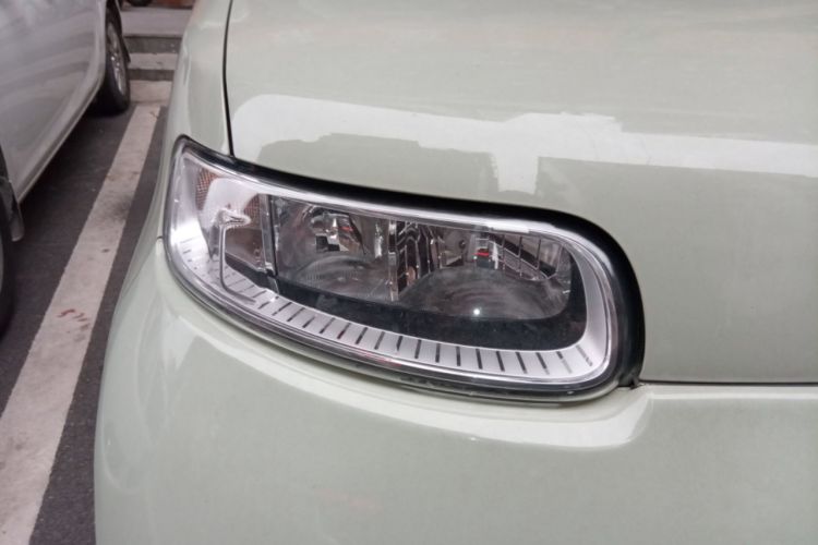 Used ORA White Cat 2020 305 km Luxury Version Right Front Headlight