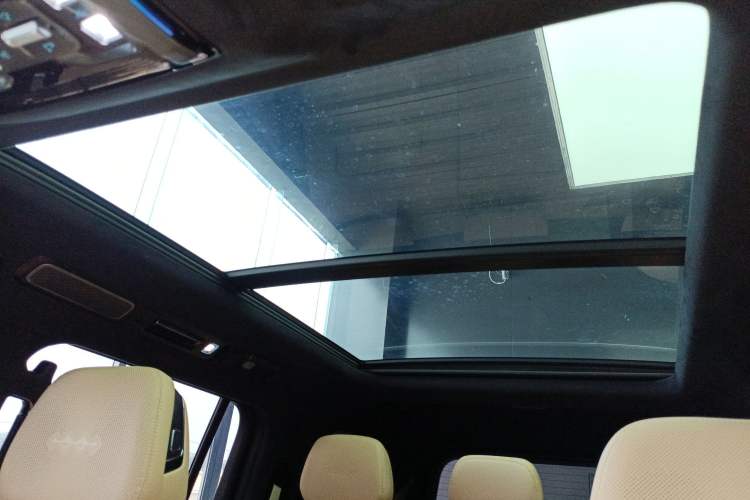 Used Formula Leopard 8 2025 Smart & Brave Flagship Edition 7 Seats
