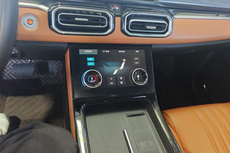 Used JETOUR Shanhai L7 2024 1.5T 120km ULTRA 7-Seater Gear Lever