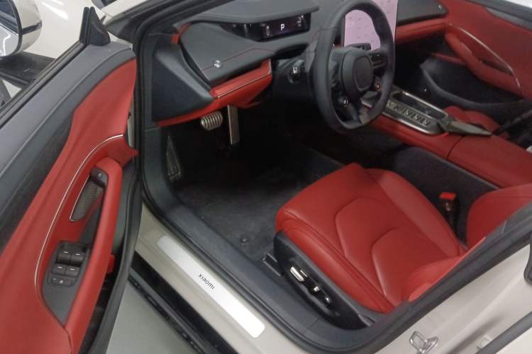 Used Xiaomi Auto SU7 2024 Four-Wheel Drive Ultra-Long Range Advanced Intelligent Driving Max Edition Driver Seat