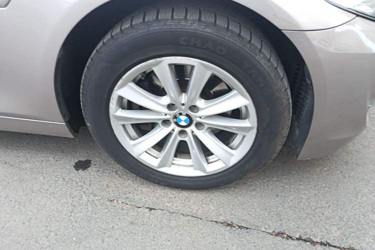 Used BMW 5 Series 2013 525Li Luxury Model
