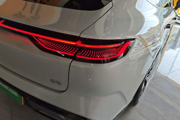 Used Geely Galaxy E8 2025 700 km Long-Range Intelligent Driving Version
