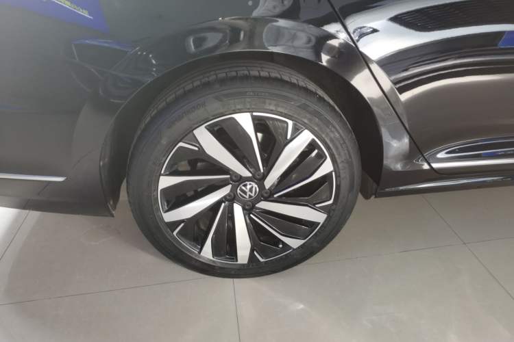 Used Volkswagen Passat 2024 380TSI Elite Edition
