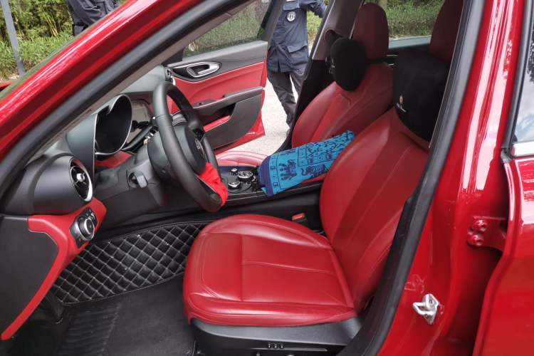 Used Alfa Romeo Giulia 2017 2.0T 200HP Luxury Edition