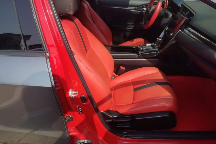 Used Honda Civic 2021 HATCHBACK 220TURBO CVT New Trendsetter