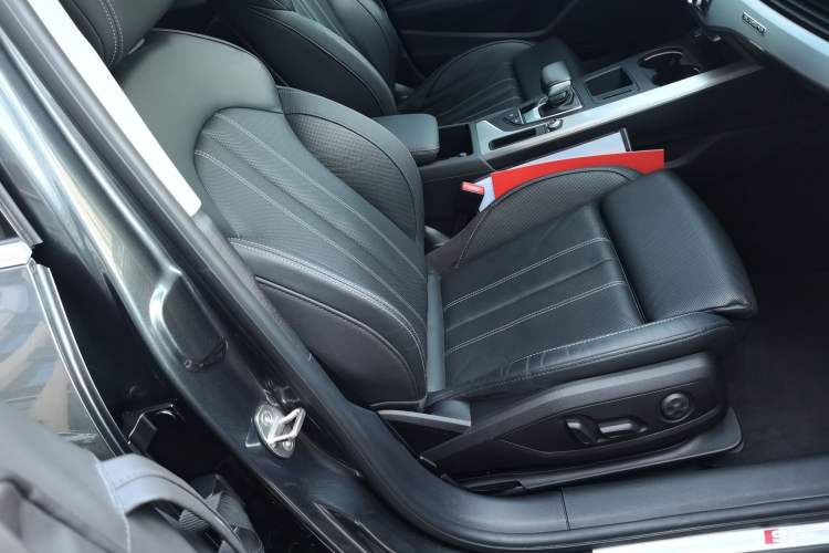 Used Audi A4L 2020 40 TFSI quattro Luxury Dynamic Model