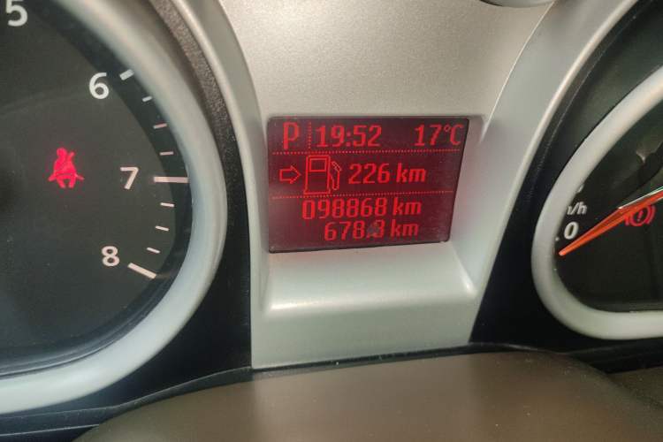 Used Ford Focus 2011 Hatchback 1.8L Automatic Fashion Edition