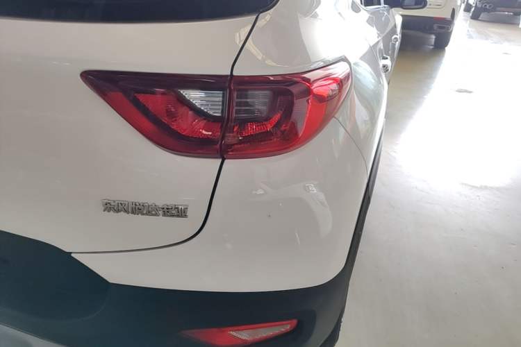 Used Kia kx1 Stonic 2021 1.4L CVT Fun & Sunroof Model
