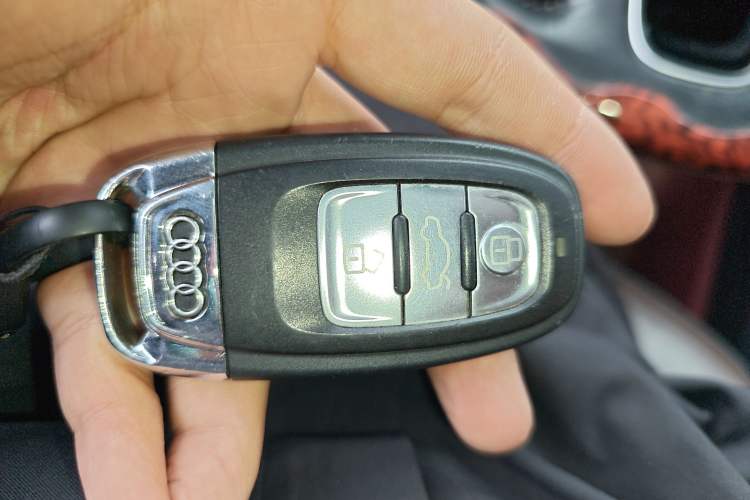 Used Audi Q5 2016 40 TFSI Technology Edition Vehicle Key