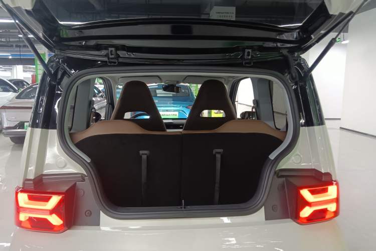 Used Wuling Hongguang MINIEV 2022 GAMEBOY 300km Enthusiast Model with Lithium Iron Phosphate
