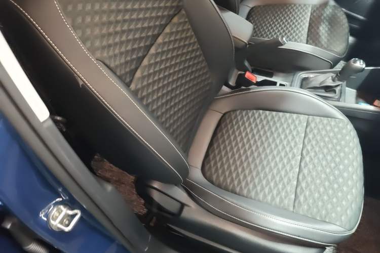 Used Skoda Kamiq 2020 1.5L Automatic Comfort Edition Right Front Seat