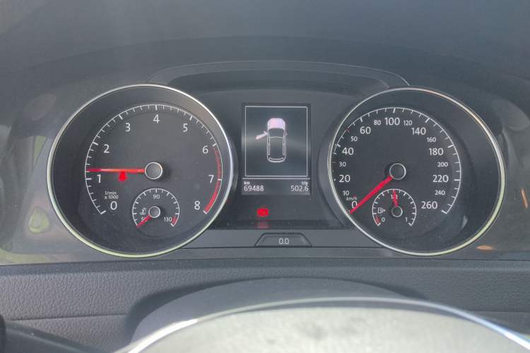 Used Volkswagen Golf 2018 230TSI Automatic Luxury Version
