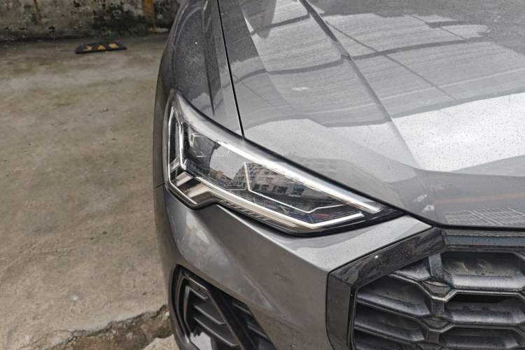 Used Audi Q3 2021 40 TFSI Fashion Dynamic Model Right Front Headlight