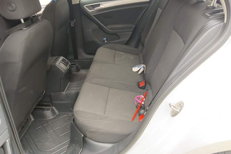 Used Volkswagen Golf 2018 1.6L Manual Fashion Edition
