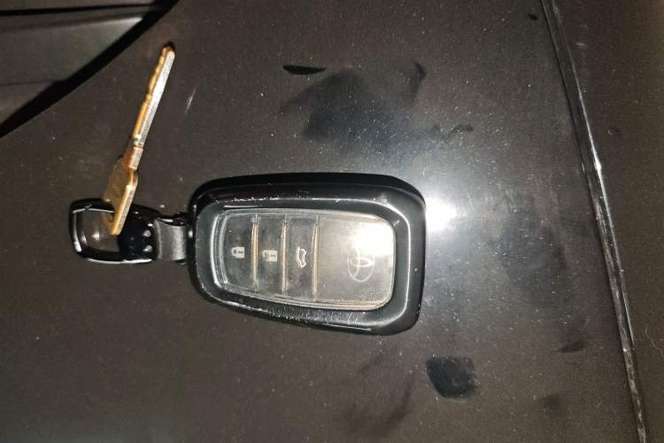 Used Toyota Prado 2016 2.7L Automatic Standard Edition
