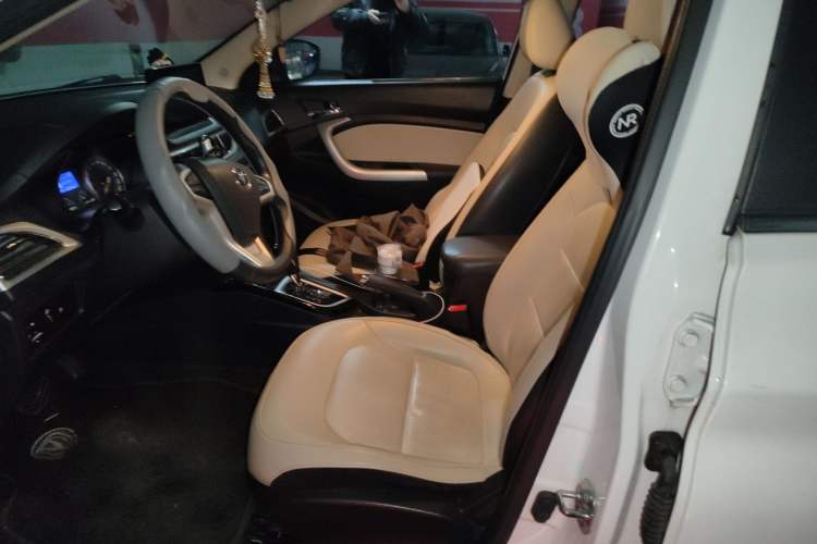 Used Changan Alsvin V7 2015 1.6L Automatic Enjoyment Model China IV Standard
