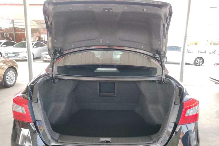 Used Nissan Sylphy 2022 Classic 1.6XL CVT Luxury Edition Trunk