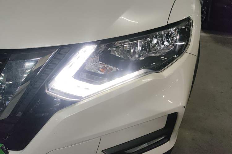 Used Nissan X-Trail 2022 2.0L Two-Wheel Drive Smart Connect & Comfort Edition