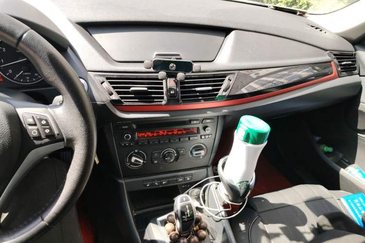 Used BMW X1 2015 sDrive18i Fashion Upgrade Edition Audio And AC Panel