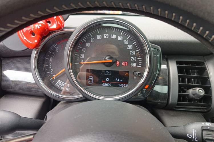 Used MINI MINI 2019 1.5T COOPER Artist