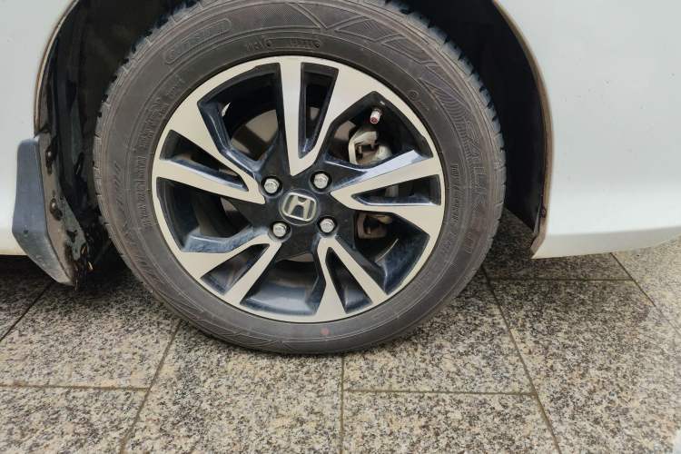 Used Honda Greiz 2016 1.5L CVT Classic Edition