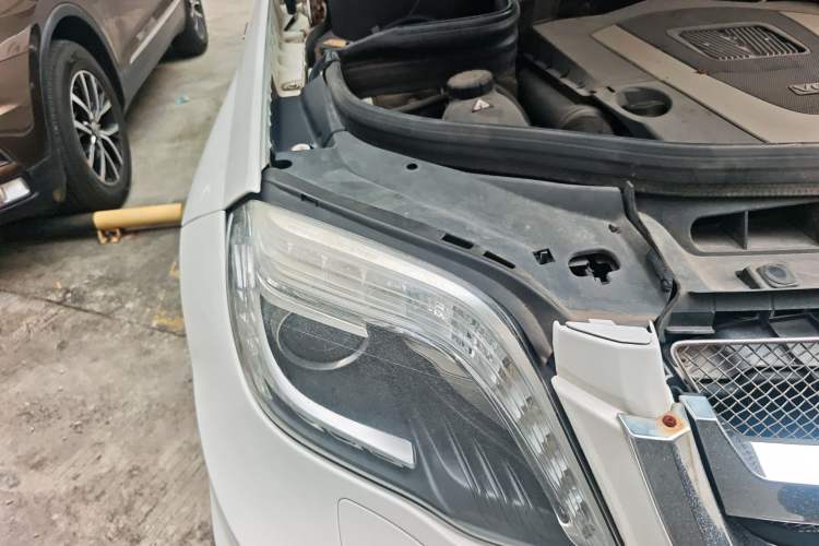 Used Mercedes-Benz GLK-Class 2015 GLK 300 4MATIC Fashion Edition Ultimate Version Right Front Headlight