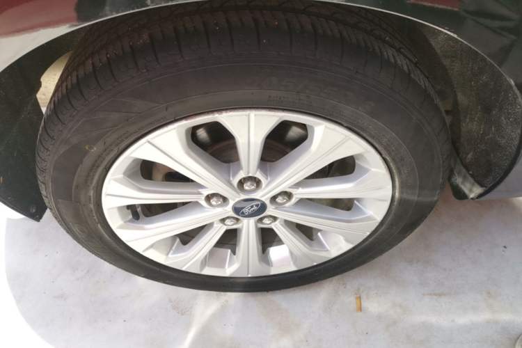 Used Ford Escort 2015 1.5L Manual Fashion Edition
