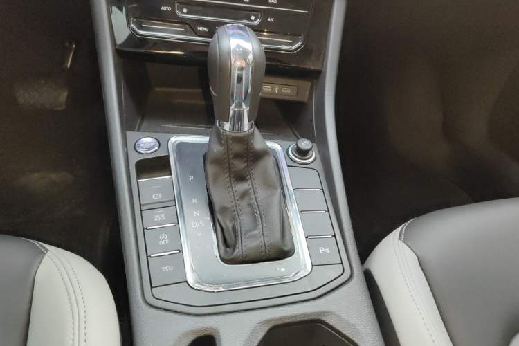 Used Volkswagen Bora 2024 300TSI DSG Prestige Edition
