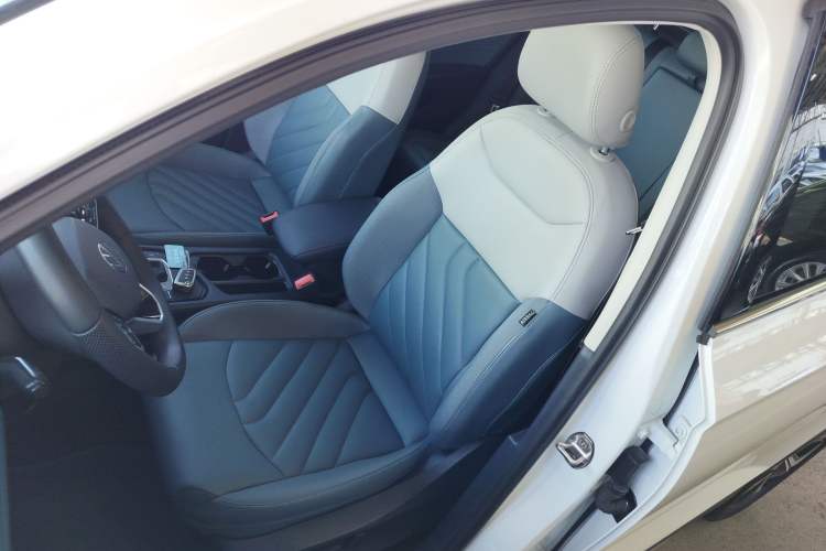 Used Volkswagen Tharu 2023 300TSI Two-Wheel-Drive Full Moon Edition