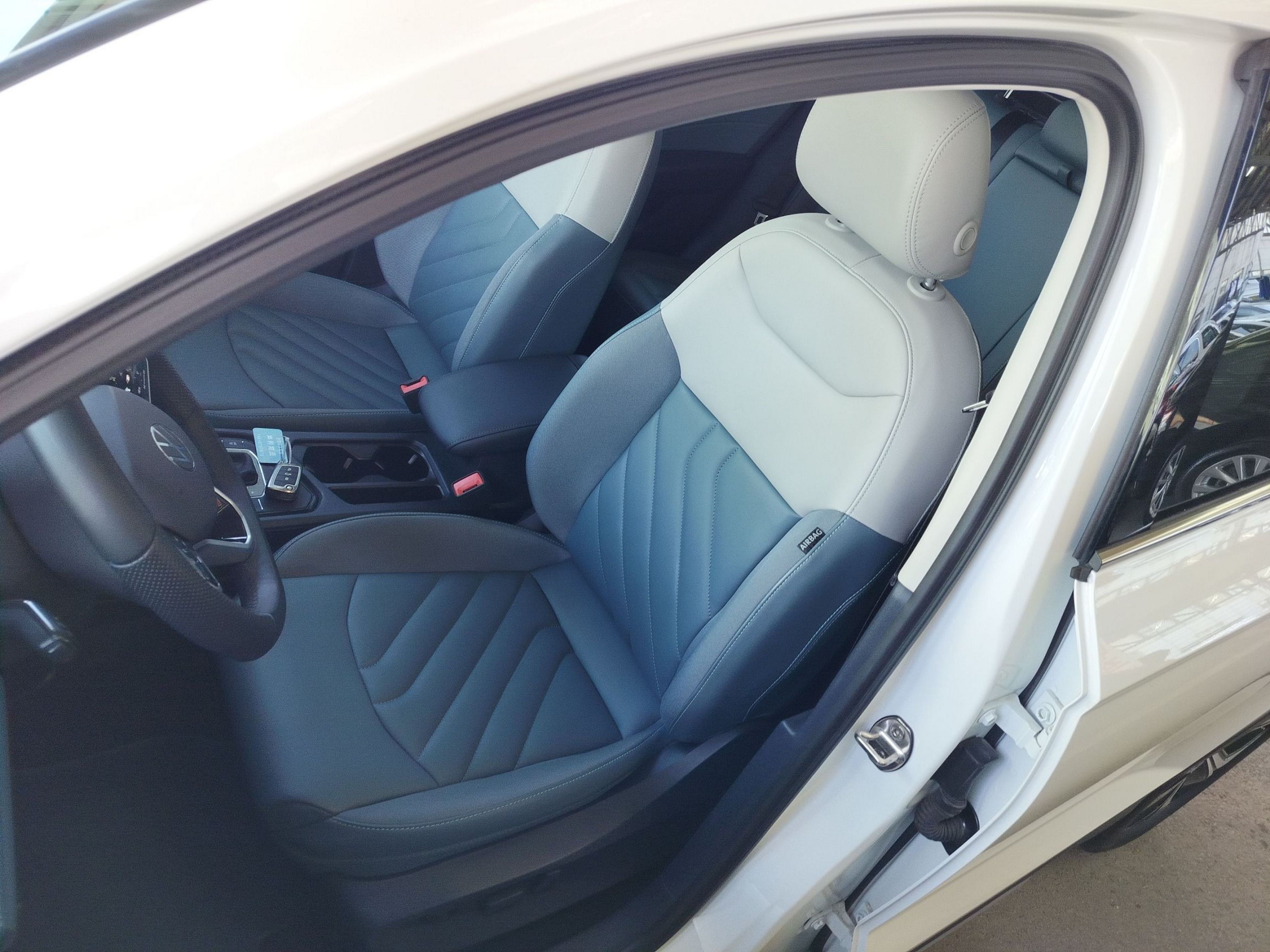 Interior delantero