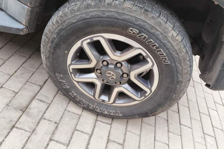 Used BAIC Off-Road BJ40 2016 40L 2.3T Automatic All-Wheel Drive Premium Edition Right Front Wheel Hub