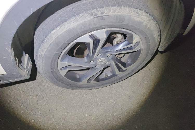 Used Dongfeng Aeolus AX7 2016 2.0L Automatic Zhiyi Trim