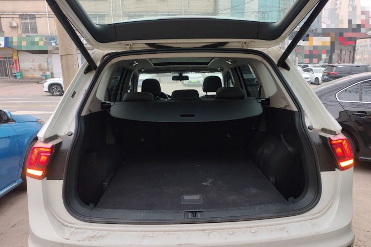 Used Volkswagen Tiguan L 2024 300TSI Automatic Two-Wheel Drive Smart Edition