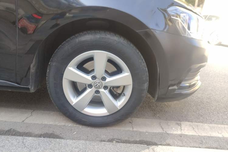 Used Volkswagen Lavida 2015 1.6L Automatic Fashion Edition