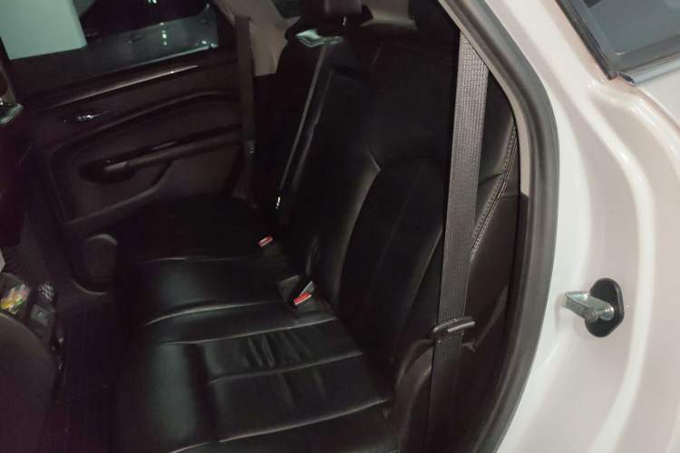 Used Cadillac SRX 2015 3.0L Comfort Version Left Rear Seat