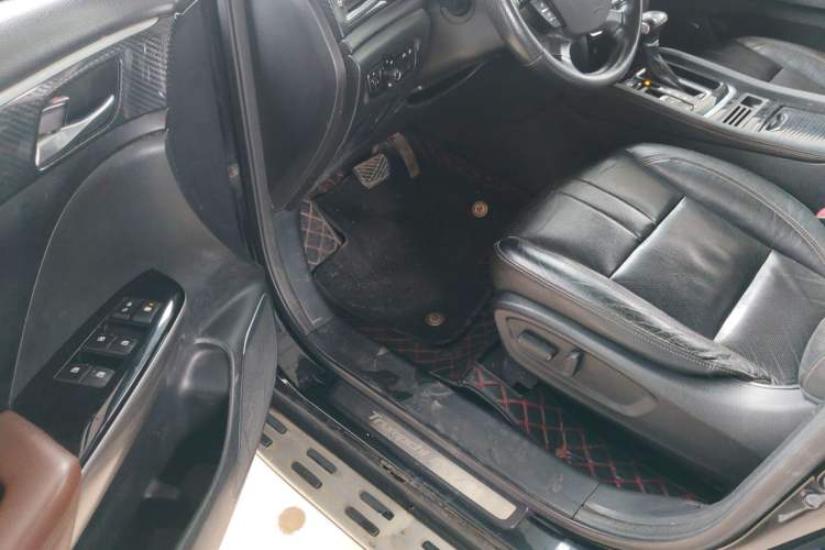 Used GAC Trumpchi GS7 2017 280T Two-Wheel Drive Luxury Model Driver Seat